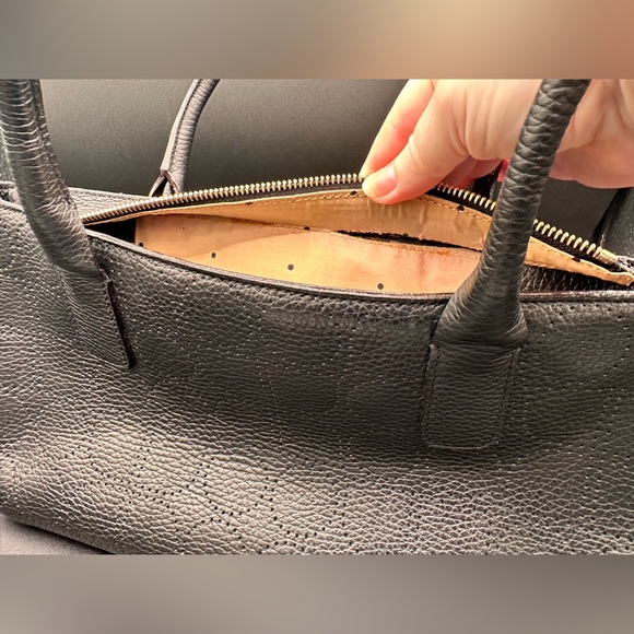 Kate Spade New York Shoulder Bag Laser Cut Perforations Black Leather - Picture 13 of 13